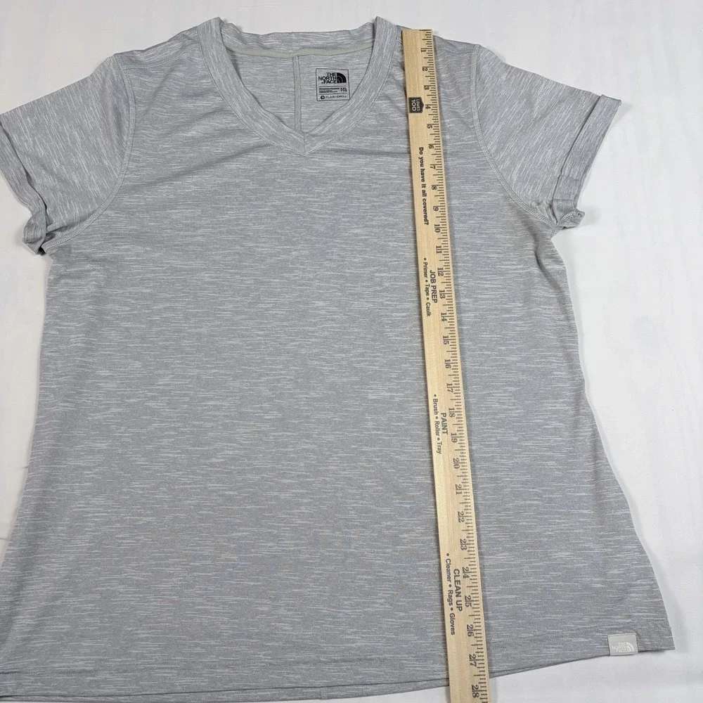 The North Face Flashdry Women's Gray Heather Short Sleeve V Neck T-Shirt - 2XL - Picture 4 of 9